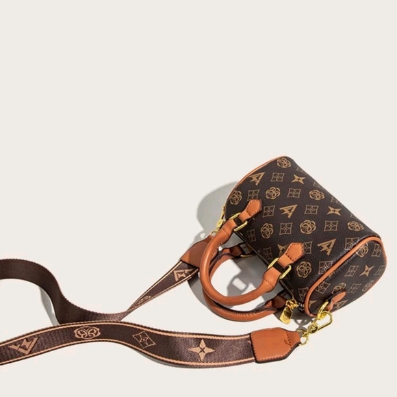 All Over Print Boston Hand Bag - Picture 5 of 8